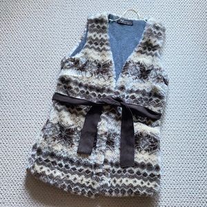 Zara Vest with tide, cute and soft